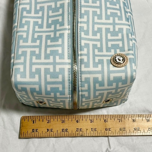 Mark & Graham X Spartina Sport Shoe Bag - Picture 11 of 13